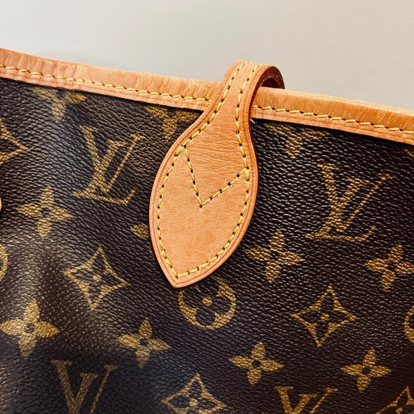 Louis Vuitton MM - Picture 3 of 6